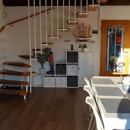 With 2 Bedrooms * Spieka-Neufeld